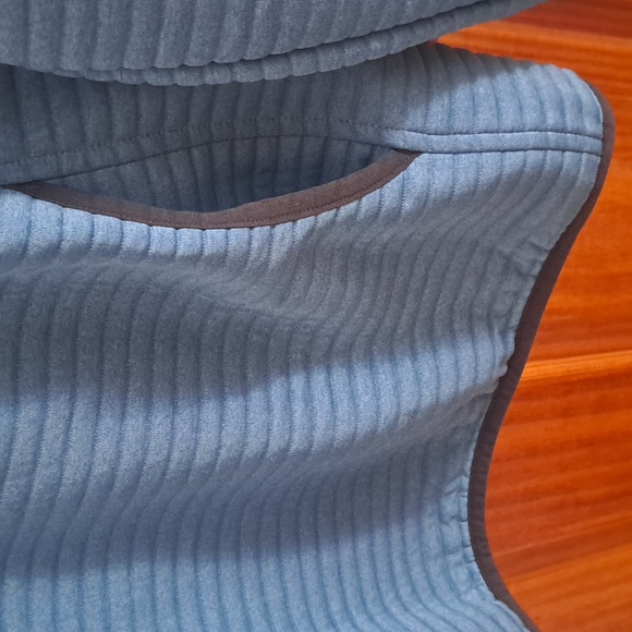 1/4 snap-up L.L. Bean pullover. Color is more of a faded teal. No signs of wear. - Picture 3 of 6